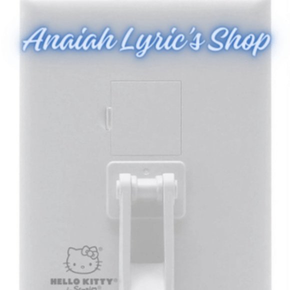 Hello Kitty® Supercute Trifold + Compact Bundle - Picture 12 of 14